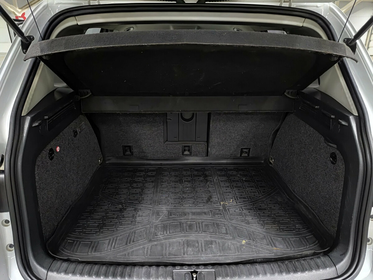 Volkswagen Tiguan с пробегом — 2015 год. Фото: #9