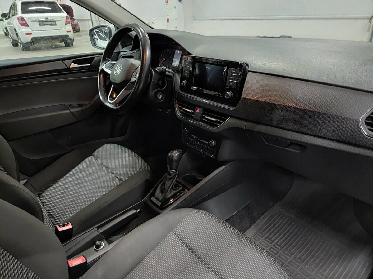 Volkswagen Polo с пробегом — 2021 год. Фото: #10