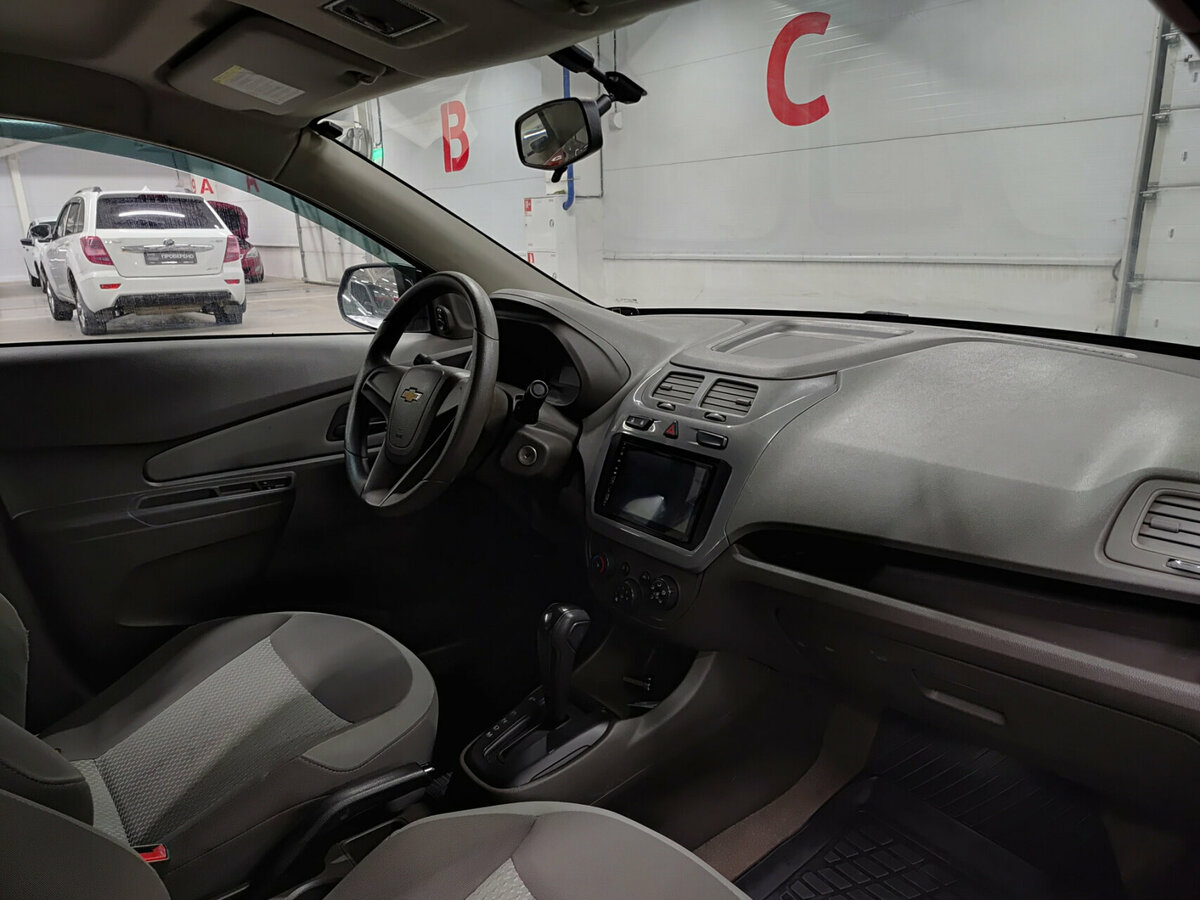 Chevrolet Cobalt с пробегом — 2013 год. Фото: #8