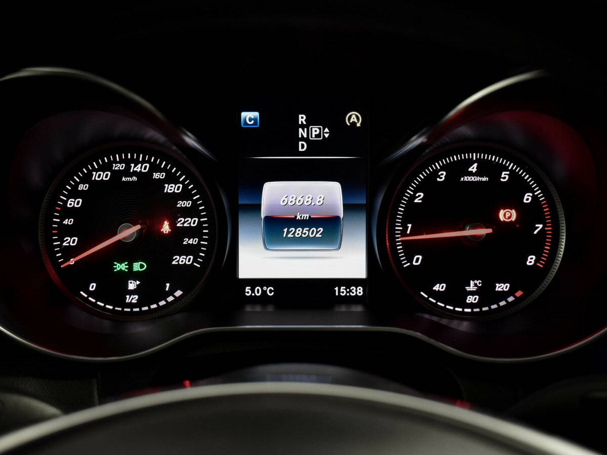 Mercedes-Benz C-Класс с пробегом — 2015 год. Фото: #16