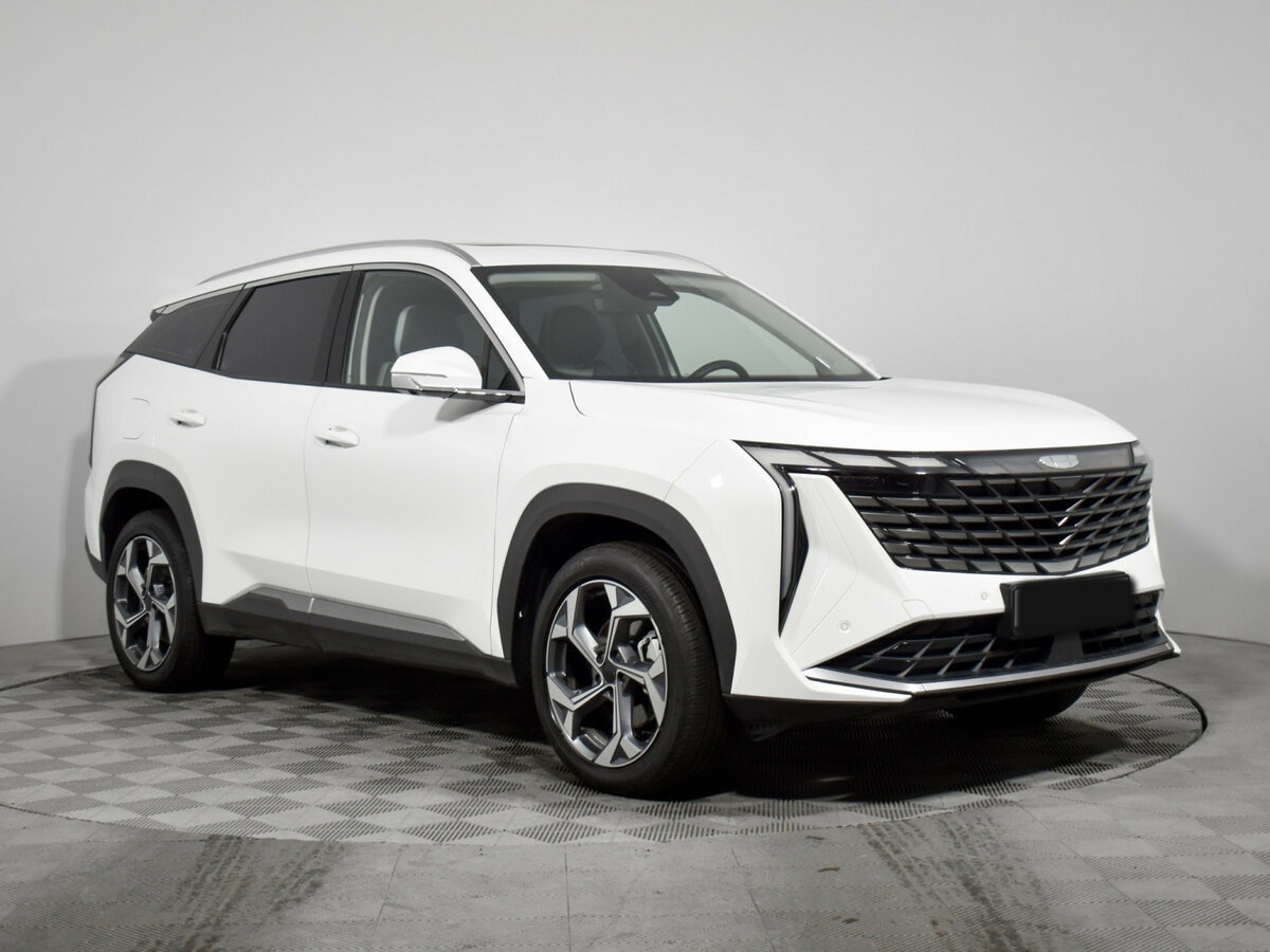 Geely Atlas с пробегом — 2024 год. Фото: #2