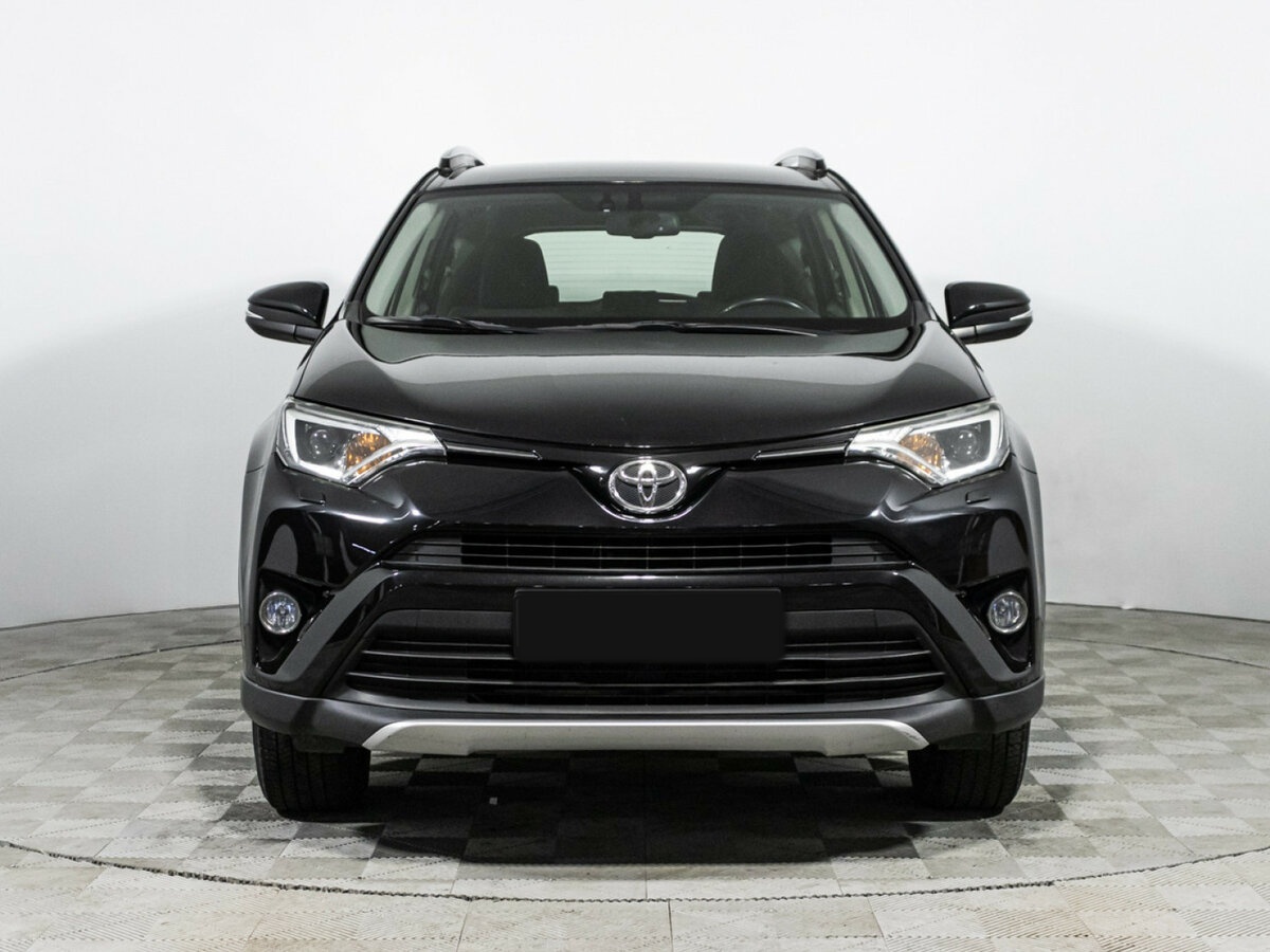 Toyota RAV4 с пробегом — 2015 год. Фото: #1