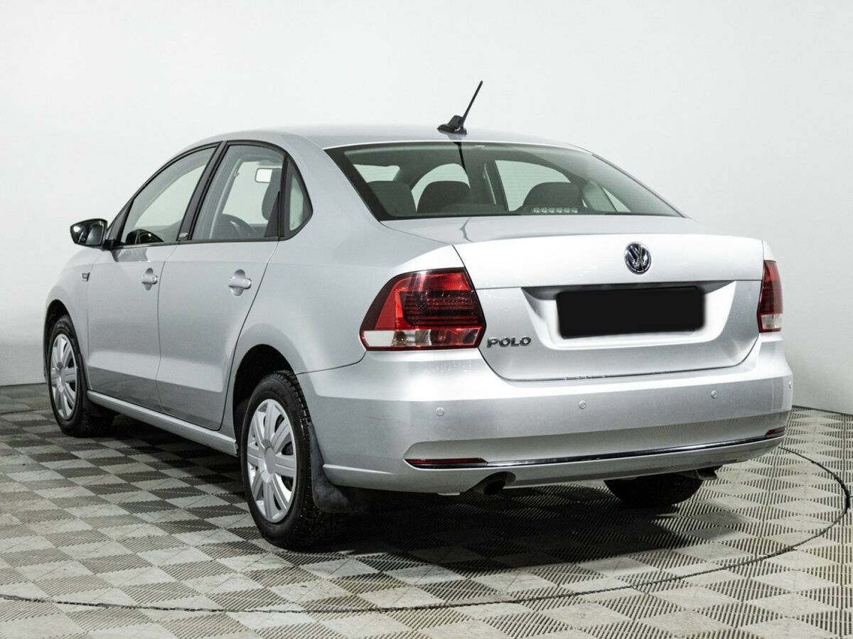 Volkswagen Polo с пробегом — 2017 год. Фото: #6