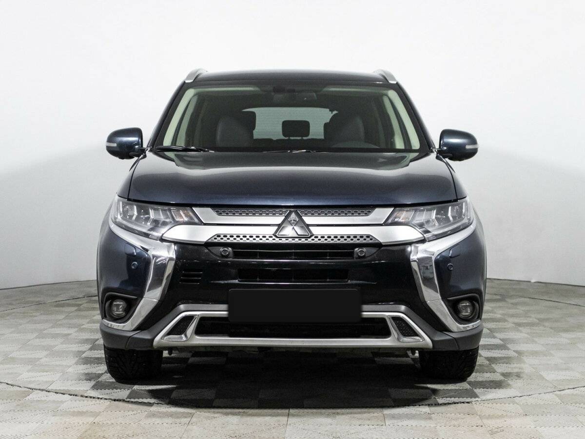Mitsubishi Outlander с пробегом — 2020 год. Фото: #1