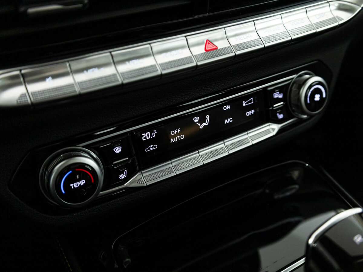 FAW Bestune T77 с пробегом — 2023 год. Фото: #13