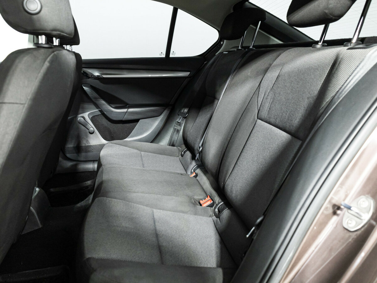 Skoda Octavia с пробегом — 2014 год. Фото: #7