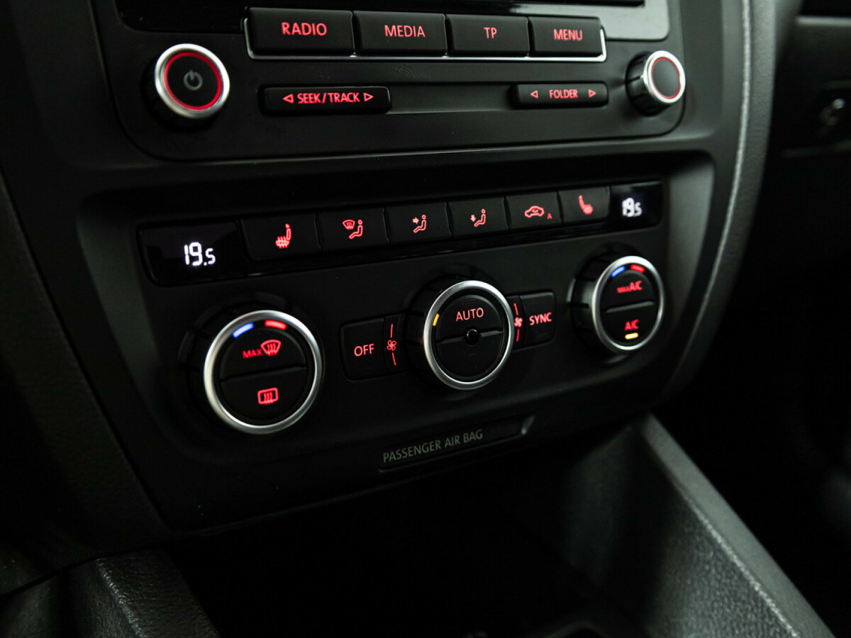 Volkswagen Jetta с пробегом — 2013 год. Фото: #14