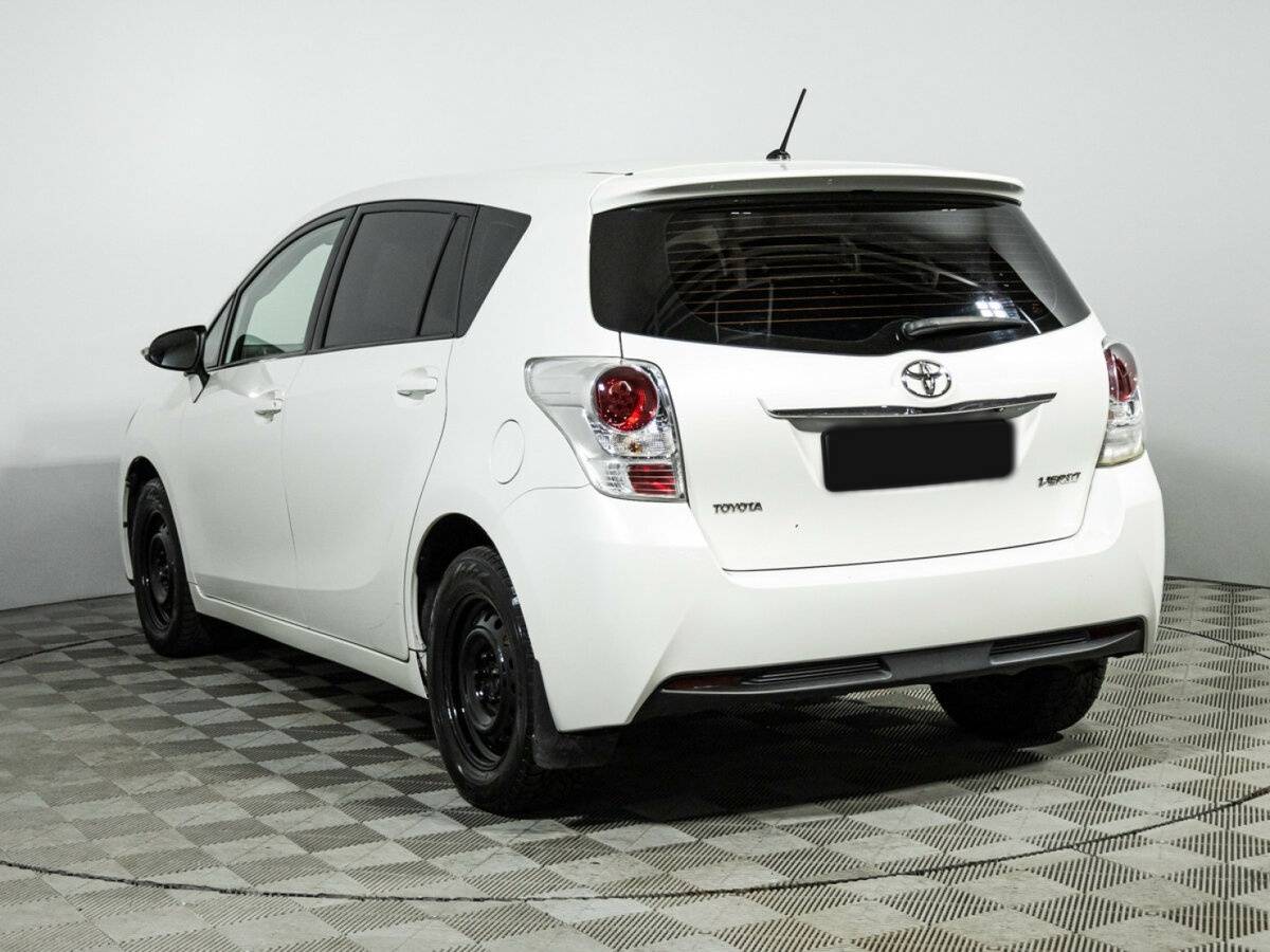 Toyota Verso с пробегом — 2013 год. Фото: #6