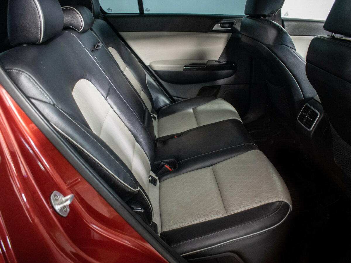 Kia Sportage с пробегом — 2016 год. Фото: #9