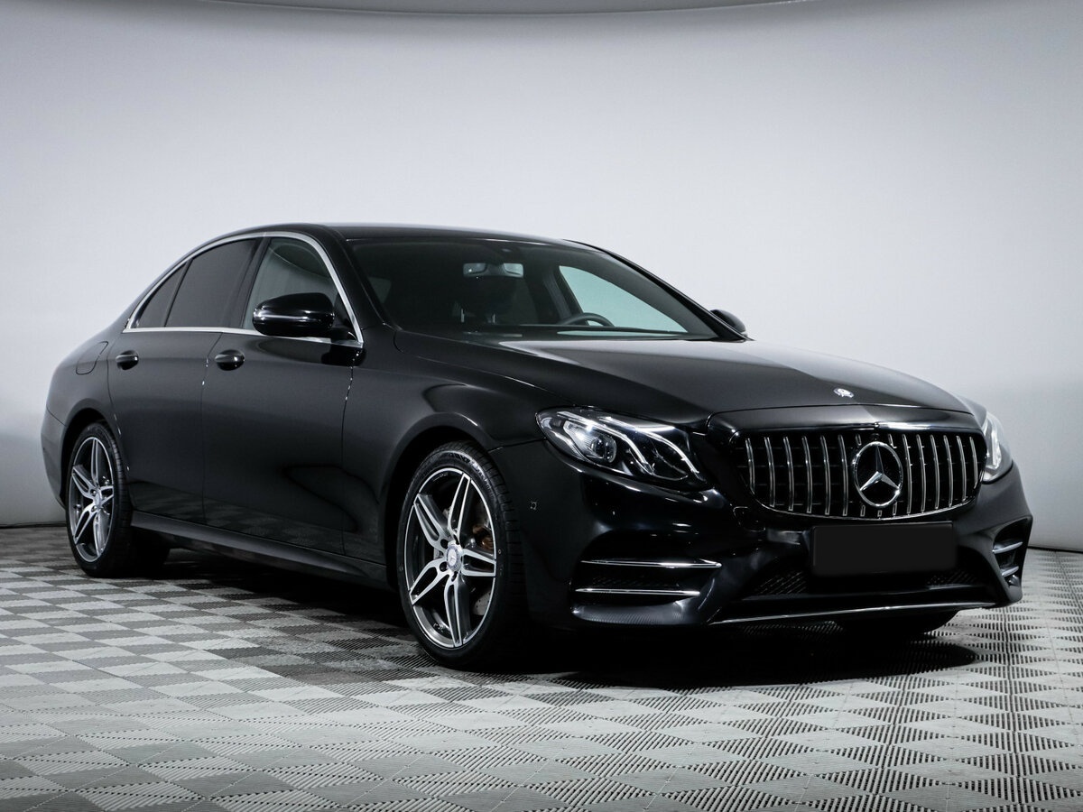 Mercedes-Benz E-Класс с пробегом — 2017 год. Фото: #2