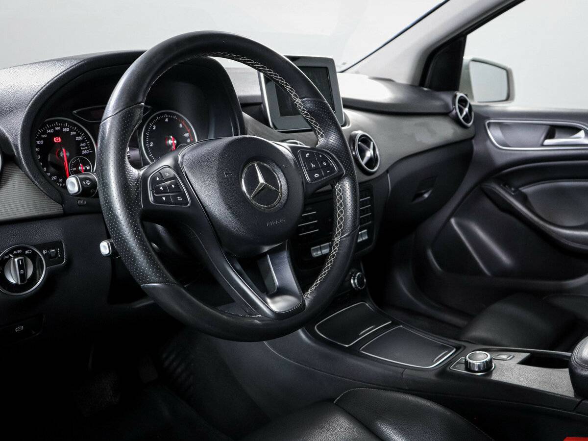 Mercedes-Benz B-Класс с пробегом — 2018 год. Фото: #10