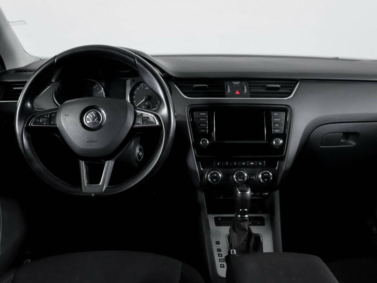 Skoda Octavia с пробегом — 2015 год. Фото: #9