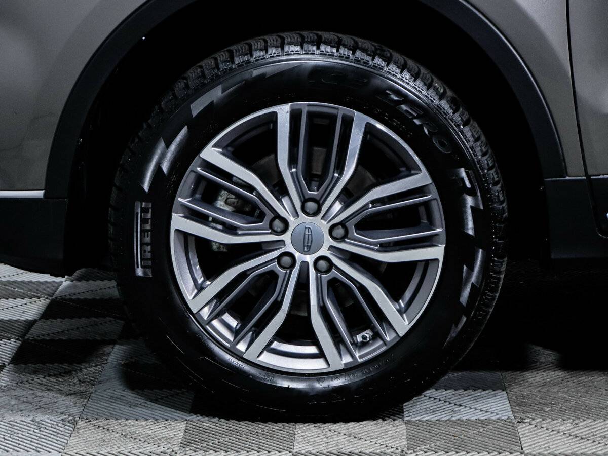 Geely Atlas Pro с пробегом — 2023 год. Фото: #14