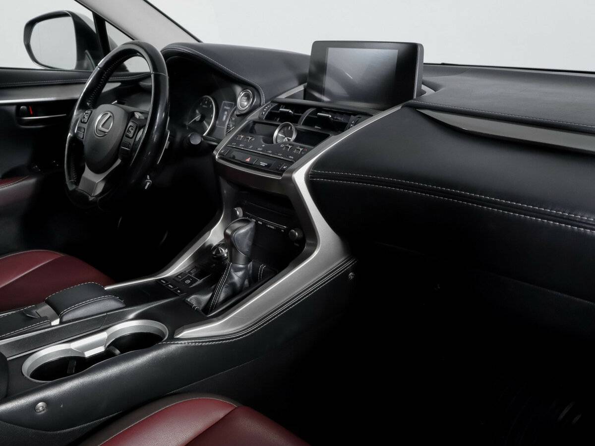 Lexus NX с пробегом — 2017 год. Фото: #6
