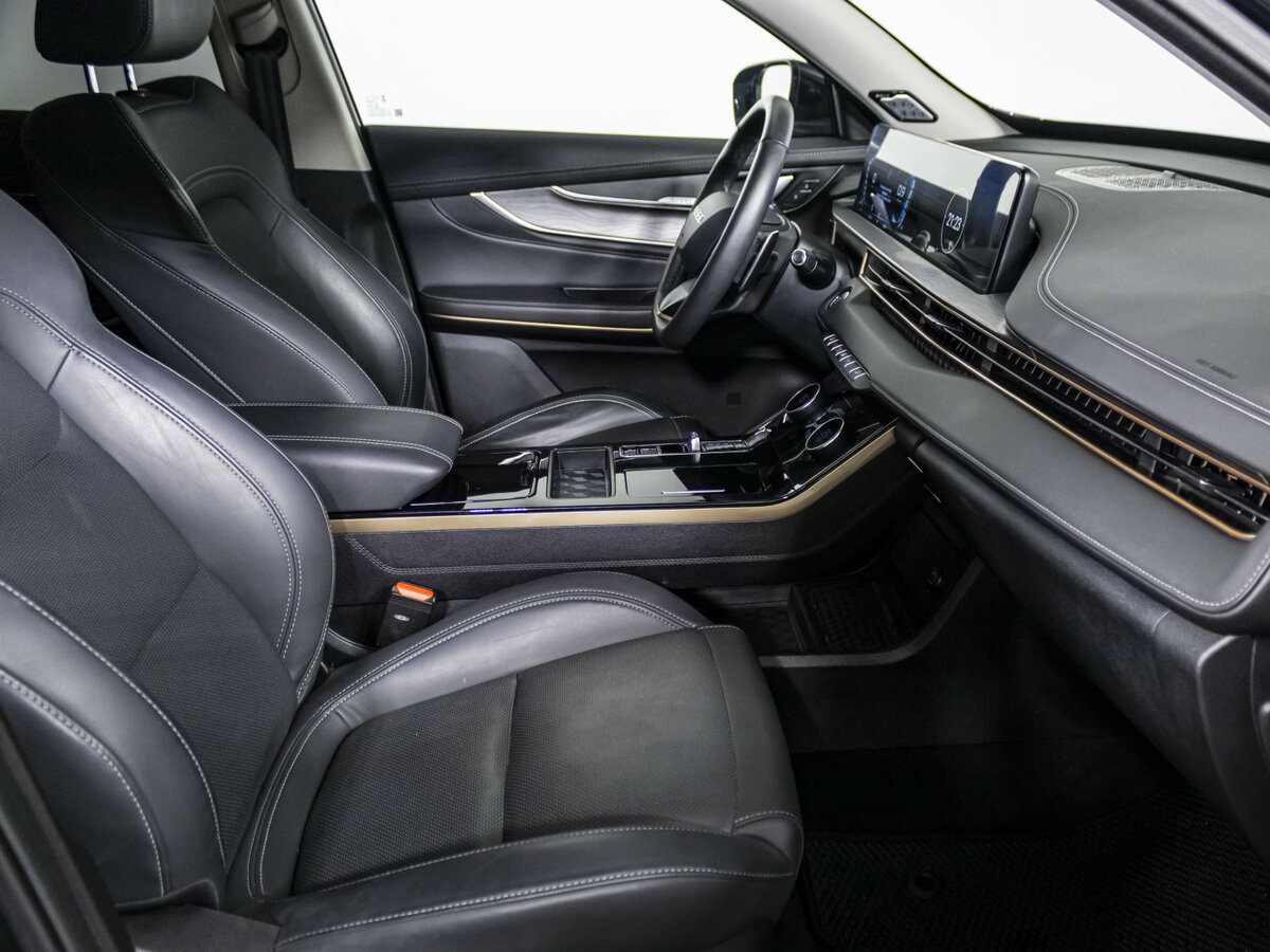 EXEED LX с пробегом — 2023 год. Фото: #7