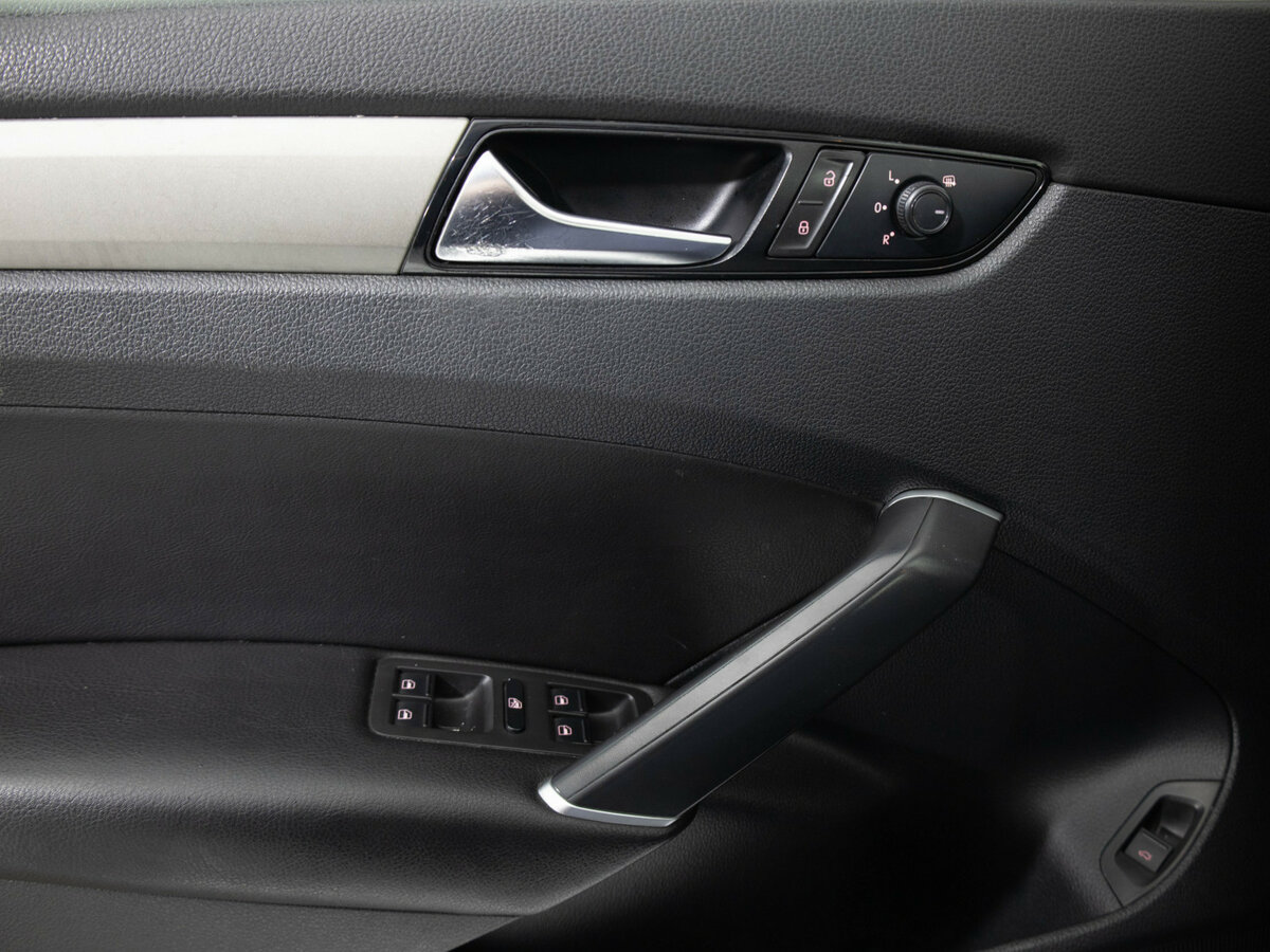 Volkswagen Passat с пробегом — 2020 год. Фото: #14