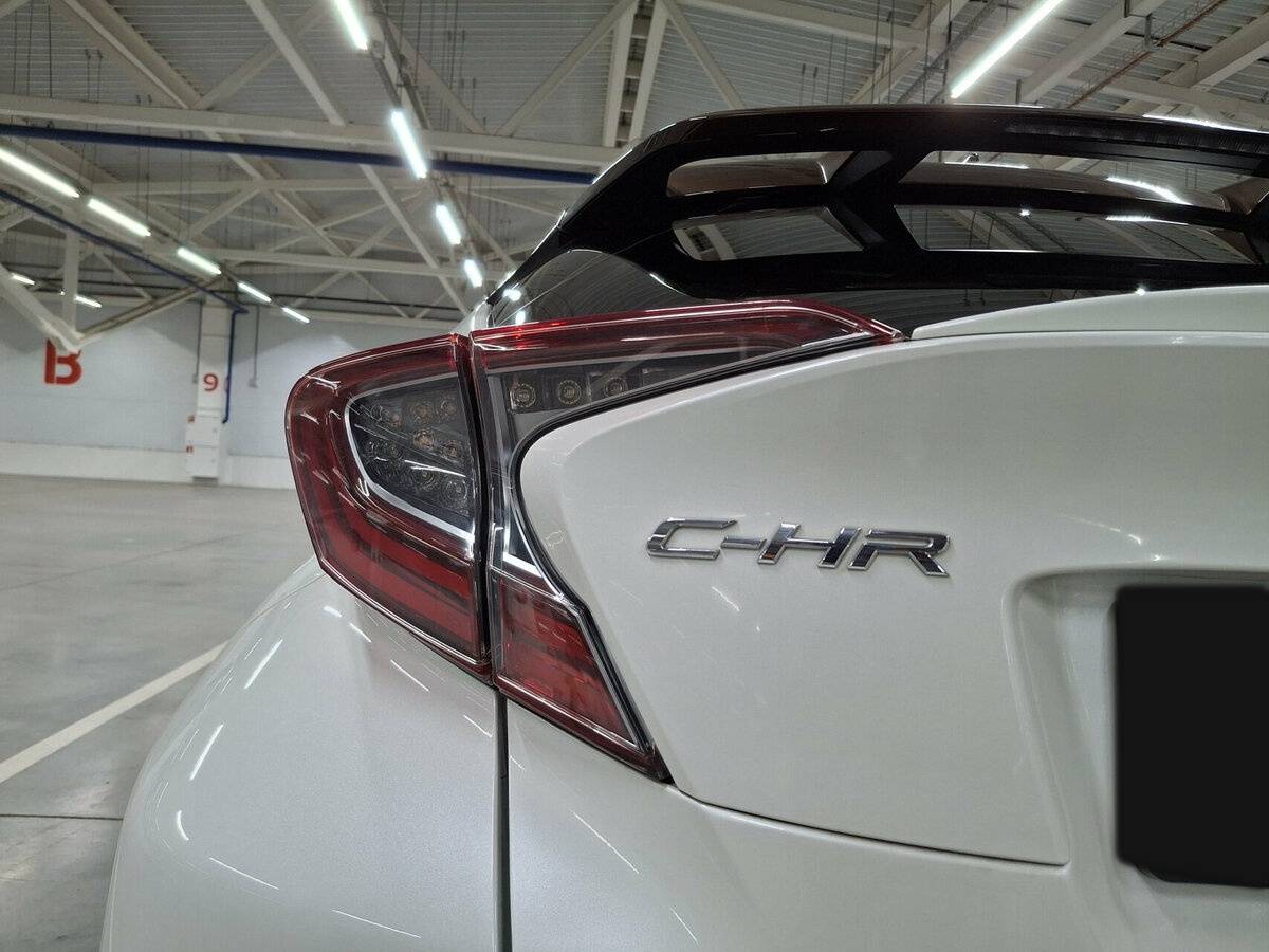 Toyota C-HR с пробегом — 2019 год. Фото: #8