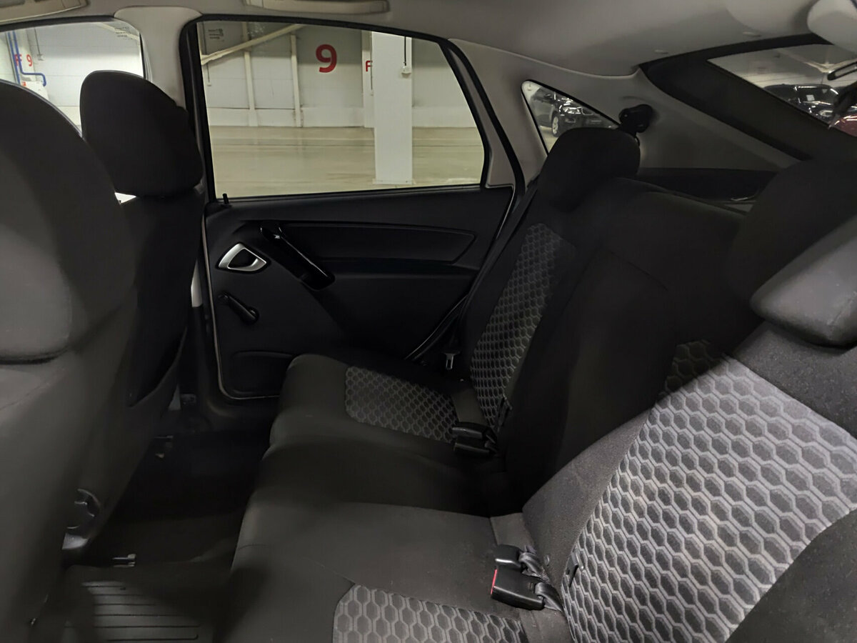 Lada (ВАЗ) Granta с пробегом — 2020 год. Фото: #11