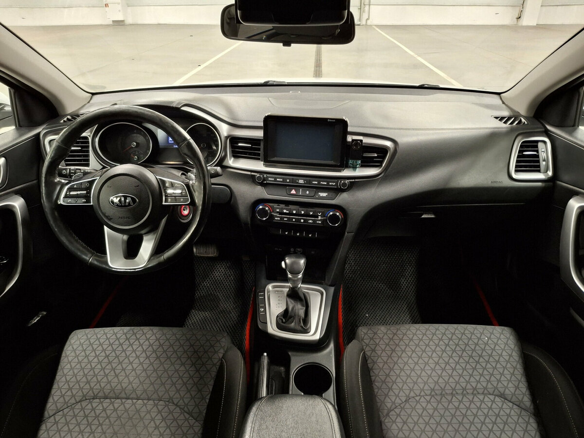 Kia Ceed с пробегом — 2019 год. Фото: #13