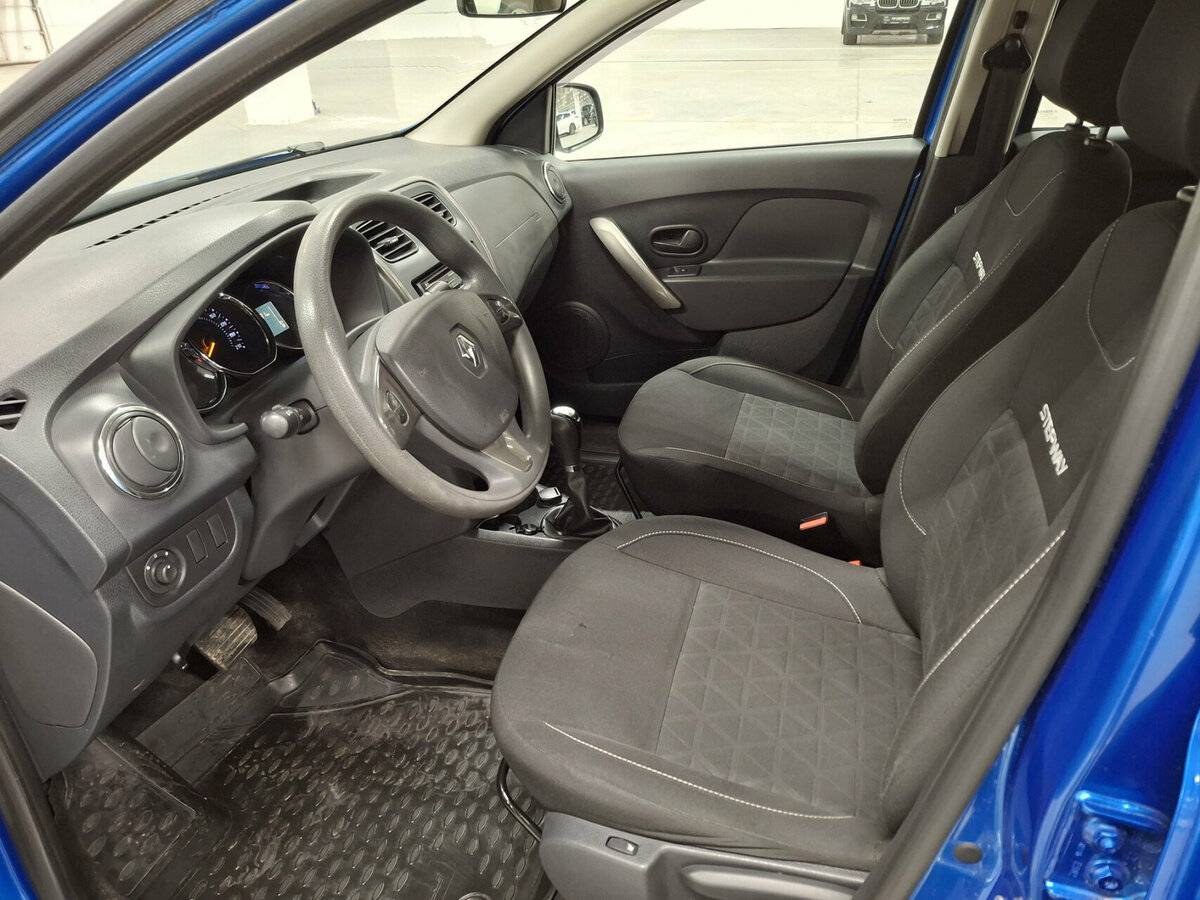 Renault Sandero с пробегом — 2016 год. Фото: #15