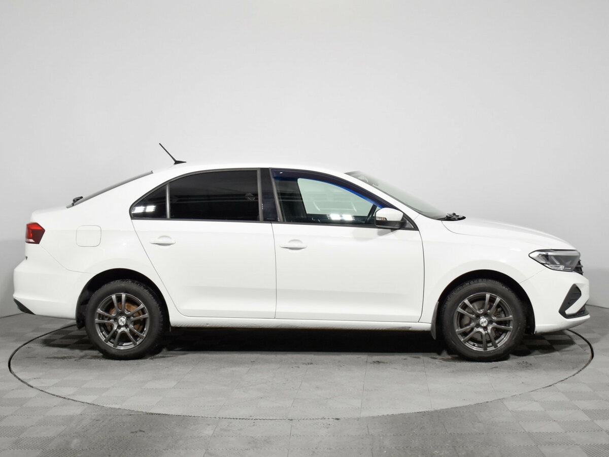 Volkswagen Polo с пробегом — 2020 год. Фото: #3