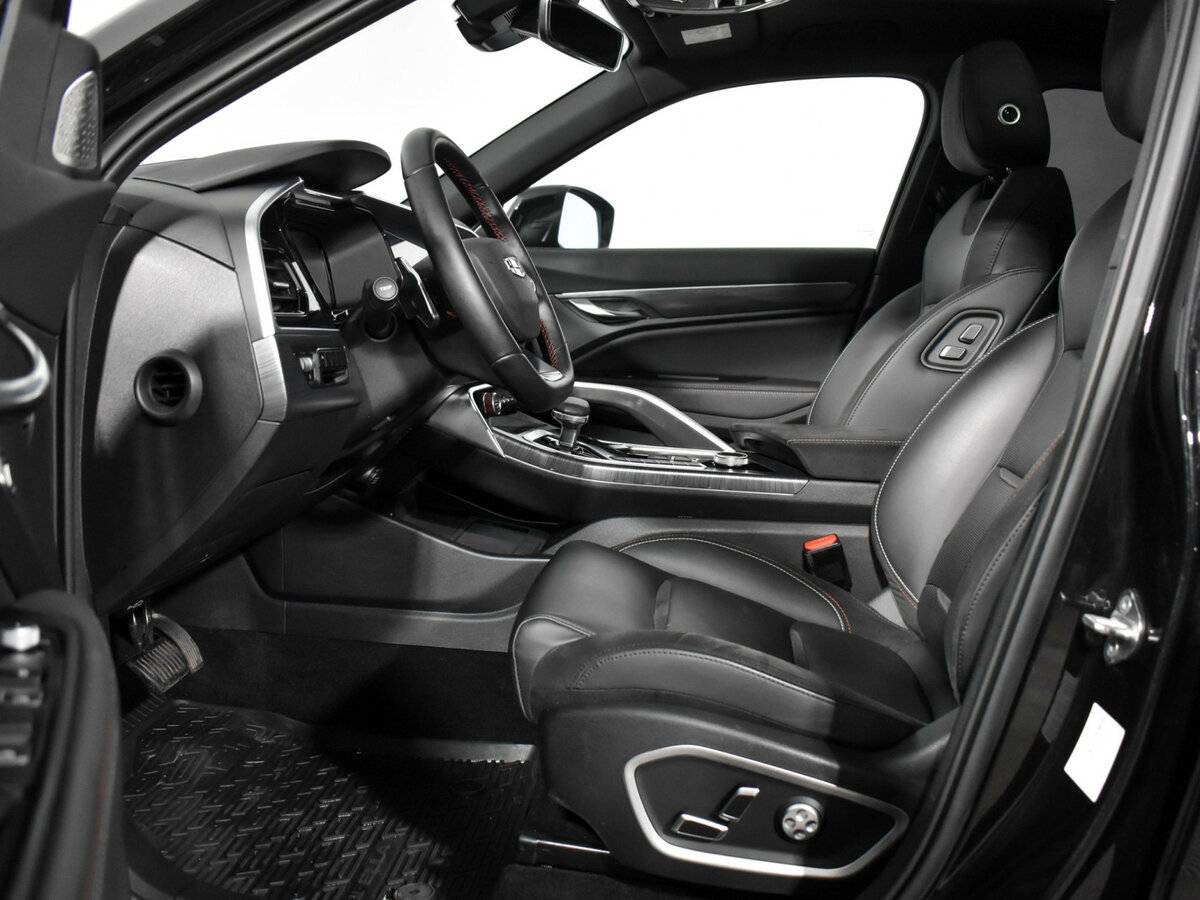 Geely Tugella с пробегом — 2023 год. Фото: #8