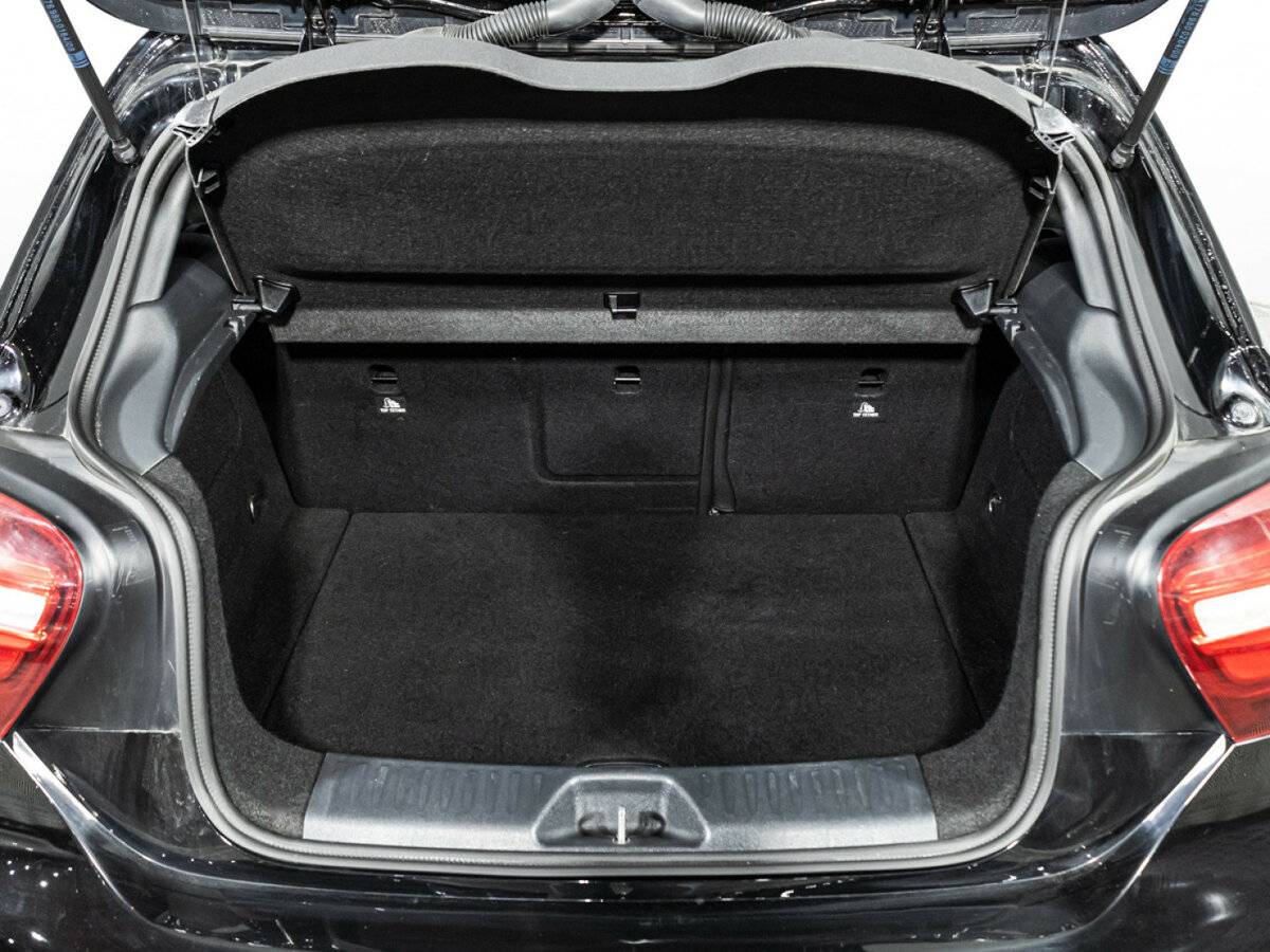 Mercedes-Benz A-Класс с пробегом — 2016 год. Фото: #14