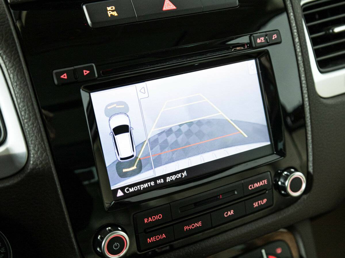 Volkswagen Touareg с пробегом — 2013 год. Фото: #16