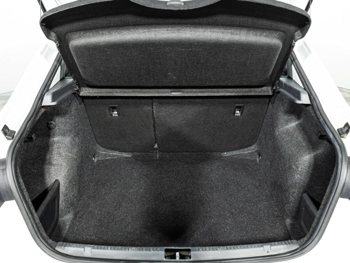 Skoda Rapid с пробегом — 2022 год. Фото: #18