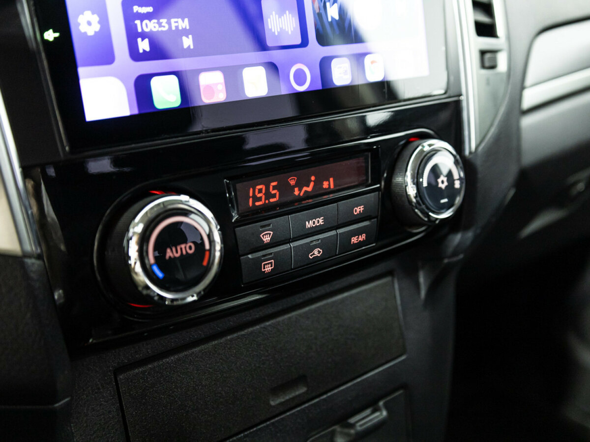 Mitsubishi Pajero с пробегом — 2015 год. Фото: #15