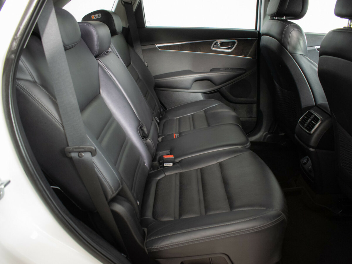 Kia Sorento с пробегом — 2017 год. Фото: #9