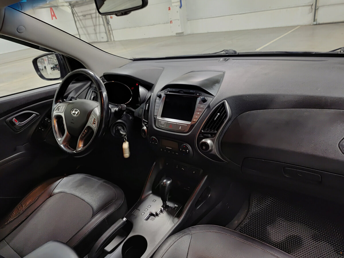 Hyundai ix35 с пробегом — 2015 год. Фото: #10