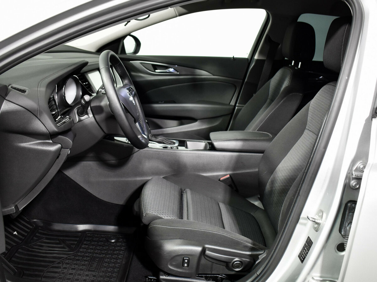 Opel Insignia с пробегом — 2020 год. Фото: #7