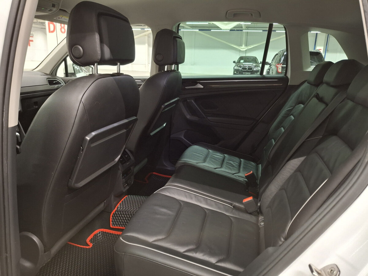 Volkswagen Tiguan с пробегом — 2020 год. Фото: #11