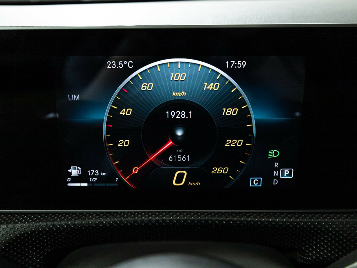 Mercedes-Benz A-Класс с пробегом — 2019 год. Фото: #11