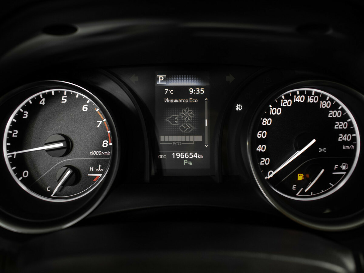 Toyota Camry с пробегом — 2020 год. Фото: #9