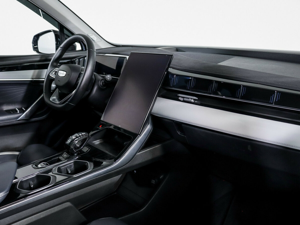 Geely Atlas с пробегом — 2023 год. Фото: #8