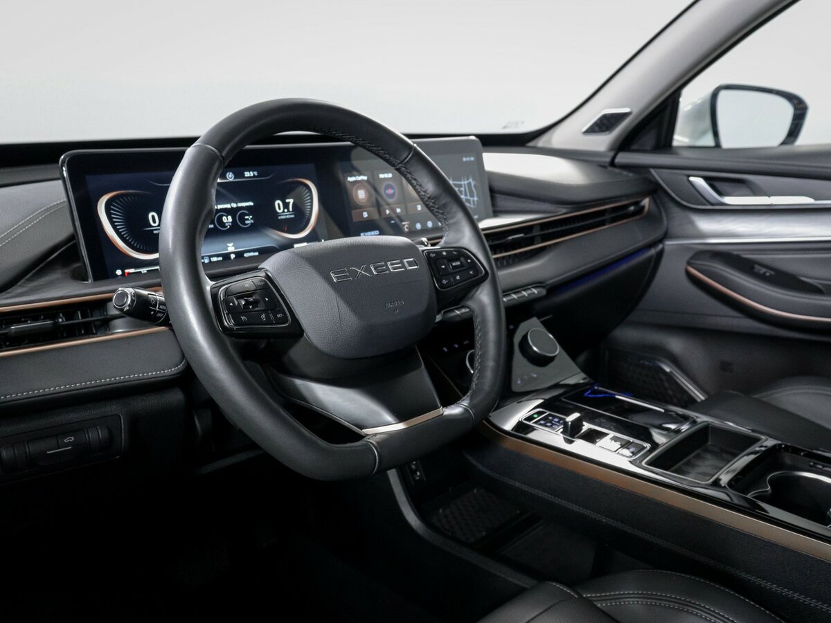 EXEED LX с пробегом — 2023 год. Фото: #13