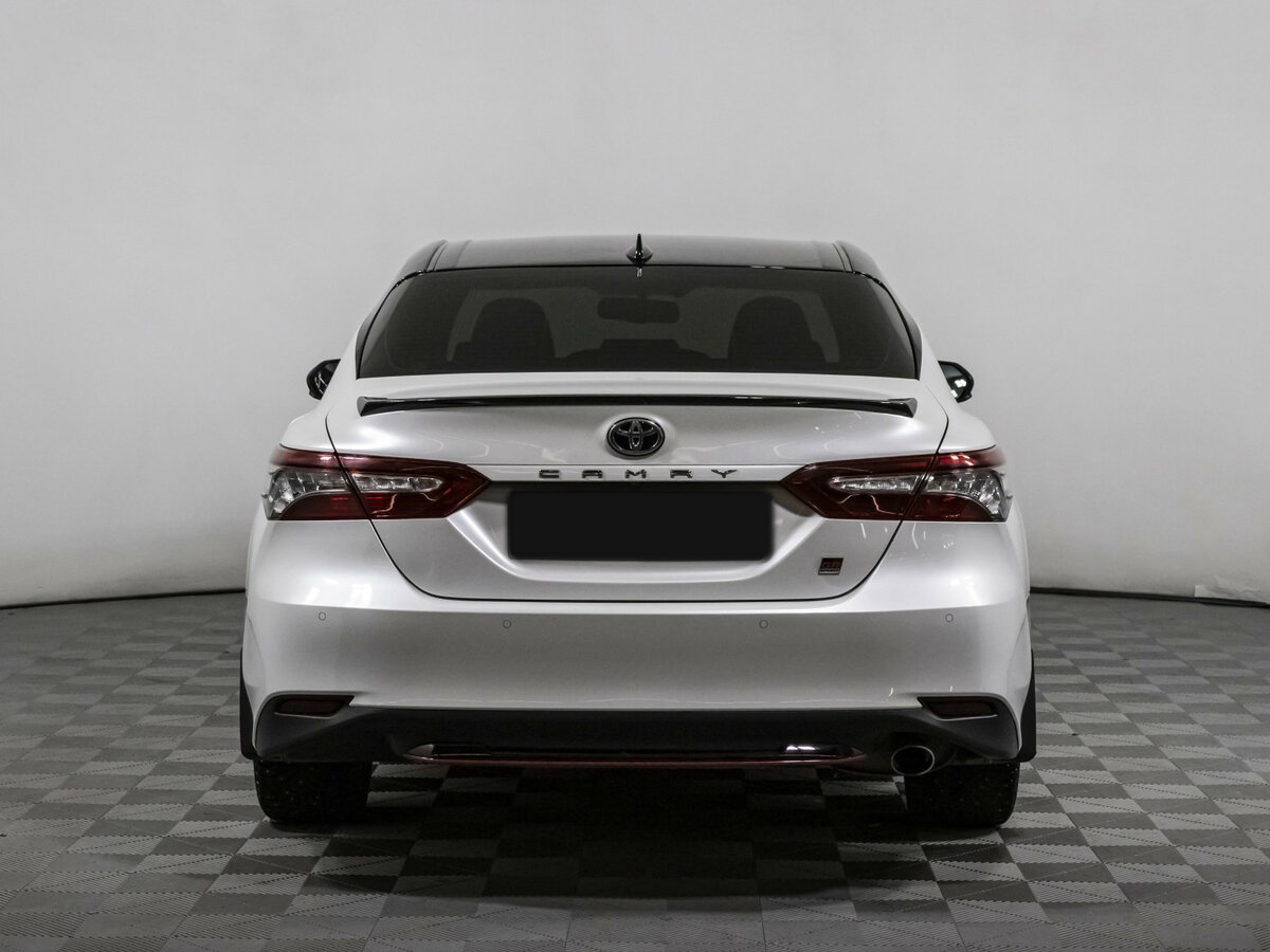 Toyota Camry с пробегом — 2021 год. Фото: #4