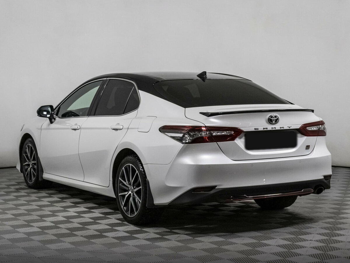 Toyota Camry с пробегом — 2021 год. Фото: #5