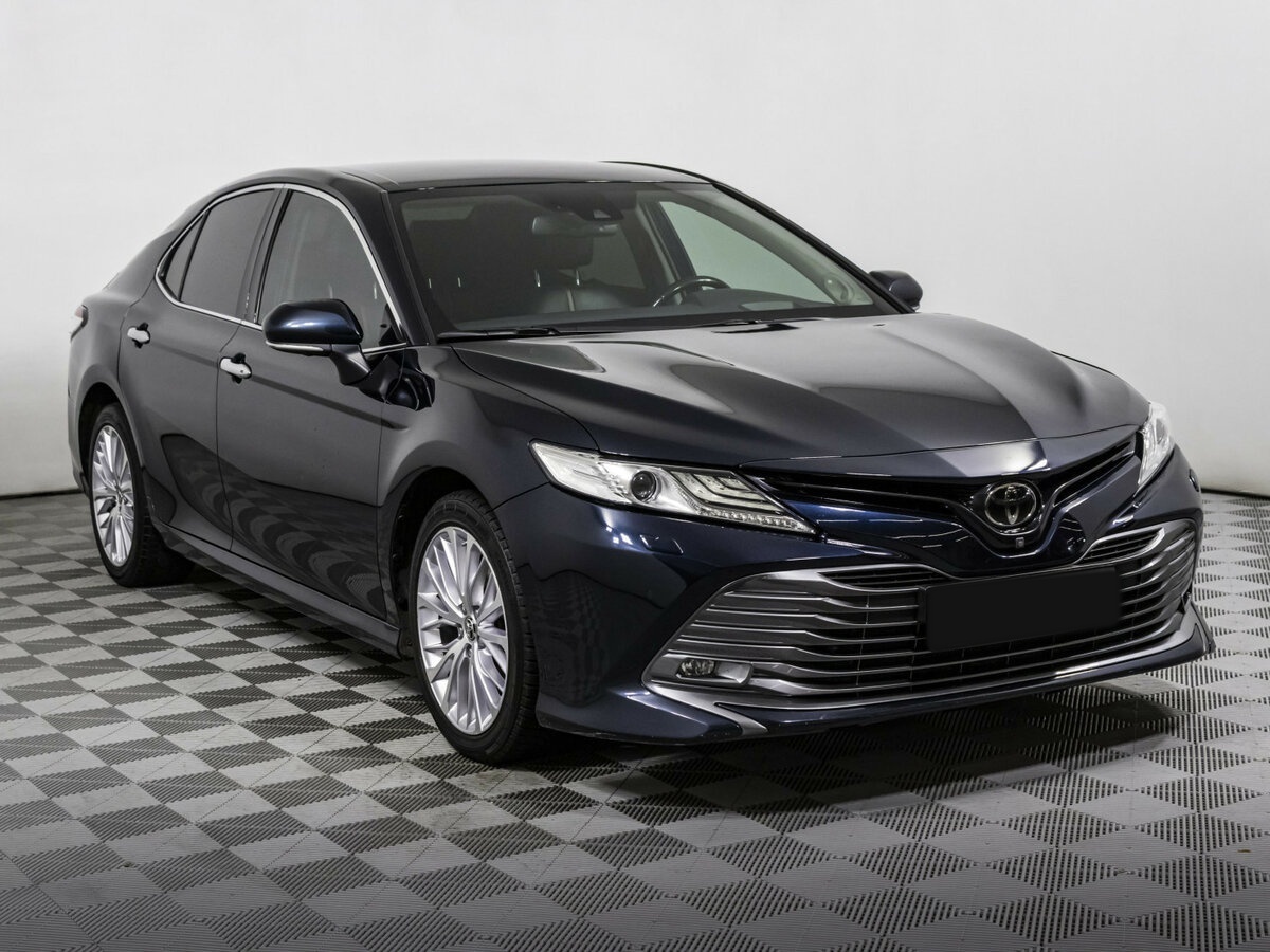 Toyota Camry с пробегом — 2018 год. Фото: #2