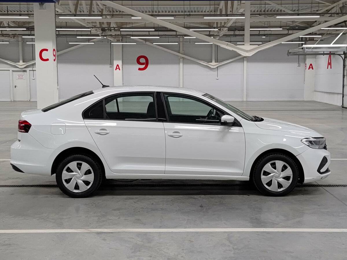 Volkswagen Polo с пробегом — 2021 год. Фото: #3