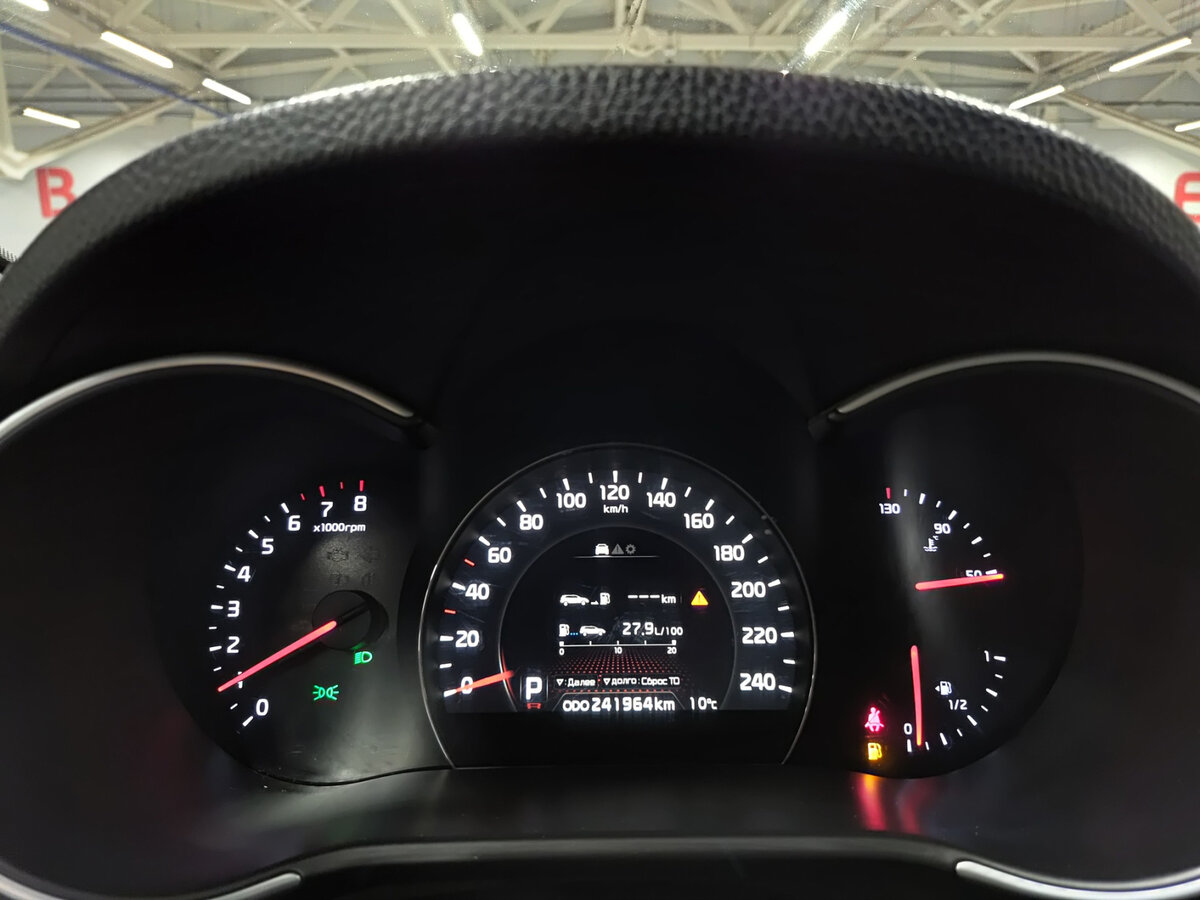 Kia Sorento с пробегом — 2013 год. Фото: #12