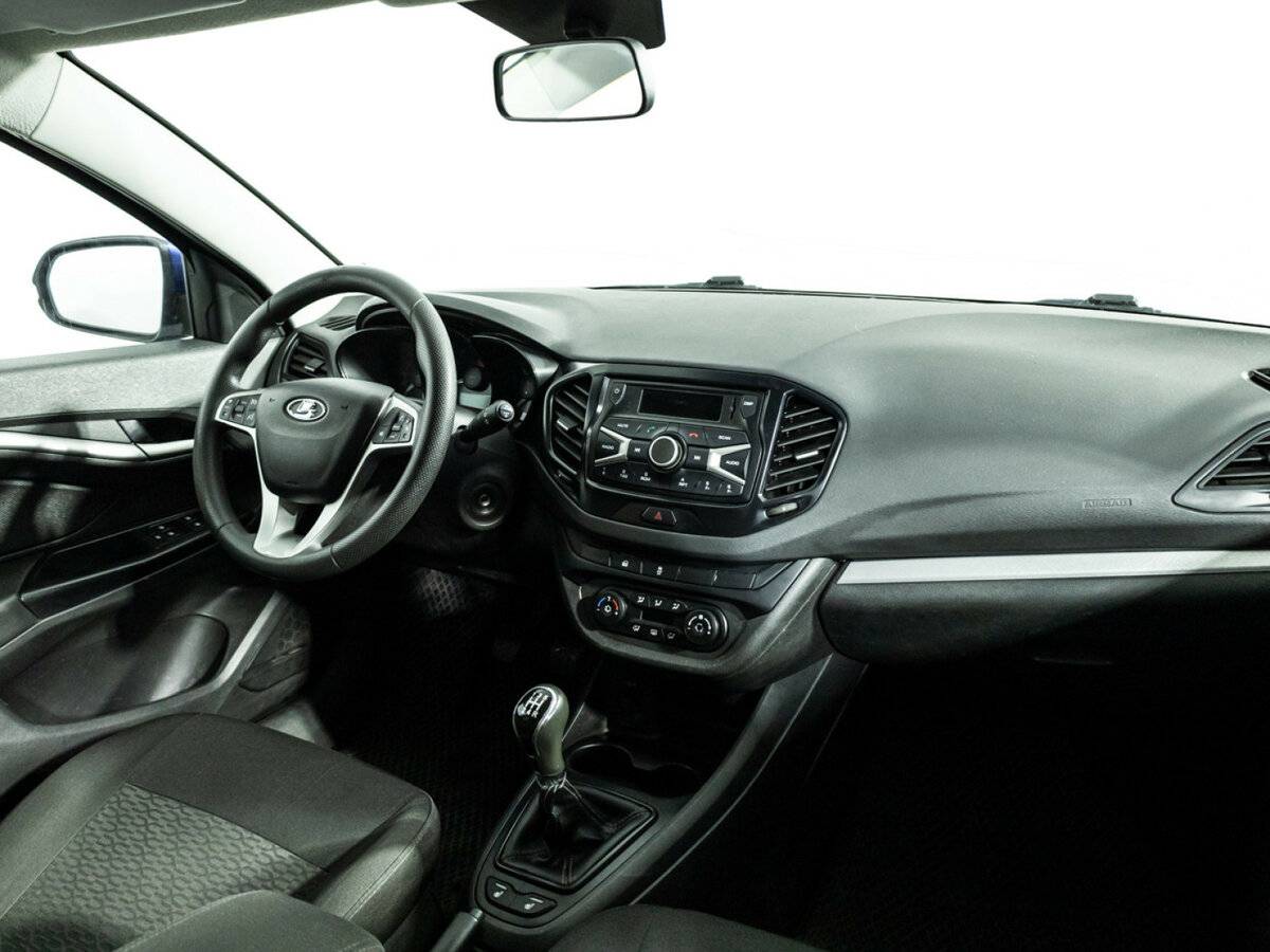 Lada (ВАЗ) Vesta с пробегом — 2020 год. Фото: #8