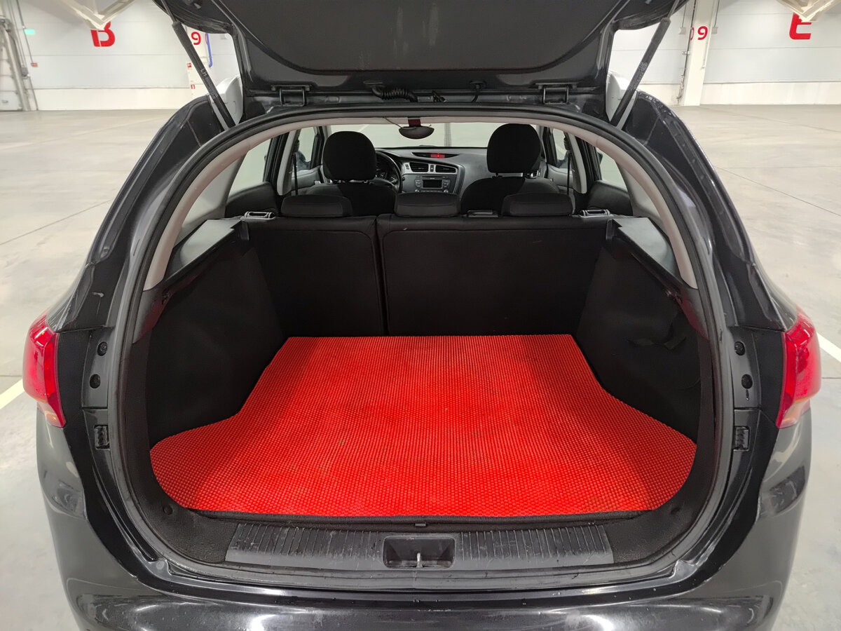 Kia Ceed с пробегом — 2013 год. Фото: #8