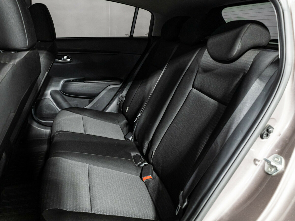 Kia Rio с пробегом — 2021 год. Фото: #9