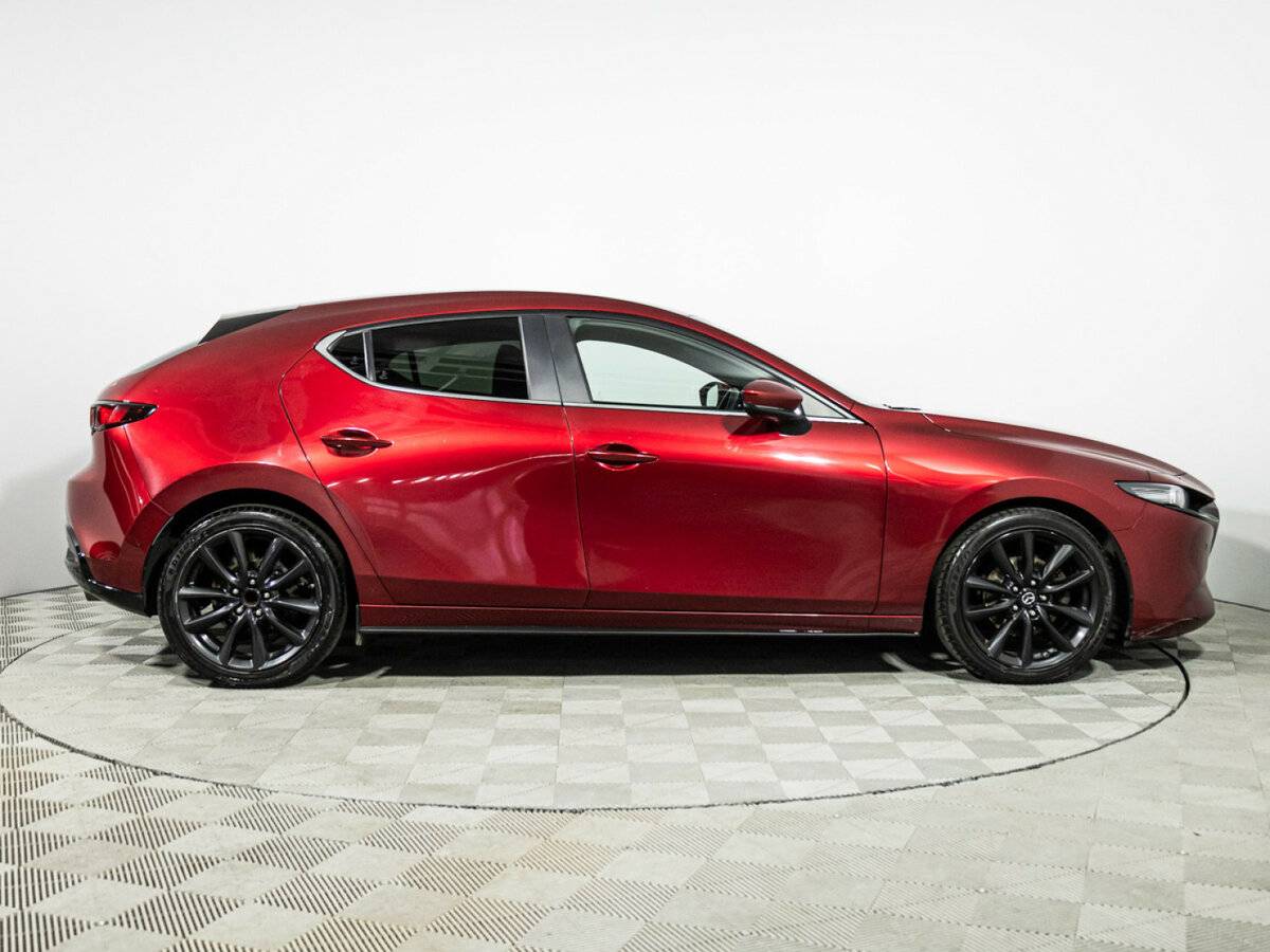 Mazda 3 с пробегом — 2019 год. Фото: #3