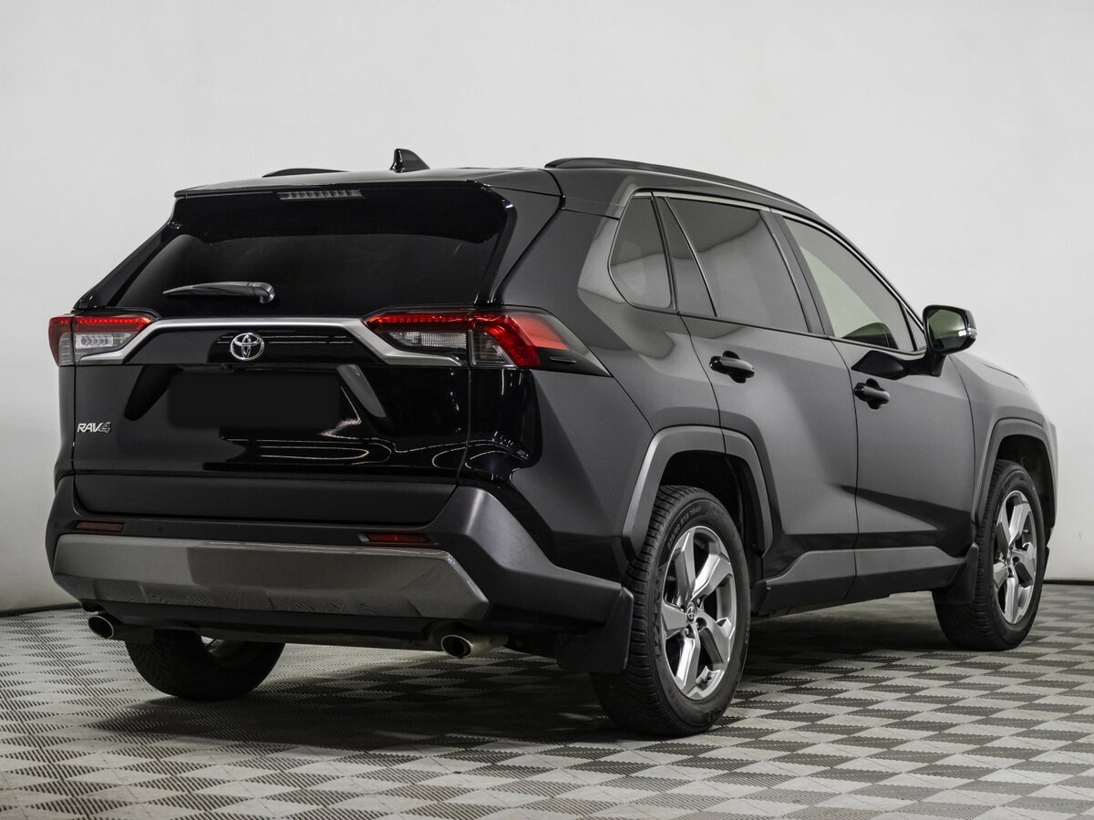 Toyota RAV4 с пробегом — 2020 год. Фото: #3