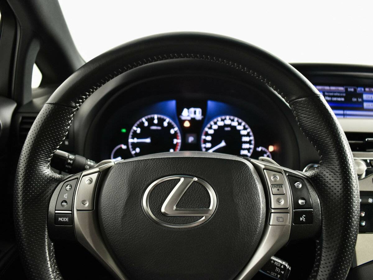 Lexus RX с пробегом — 2012 год. Фото: #14