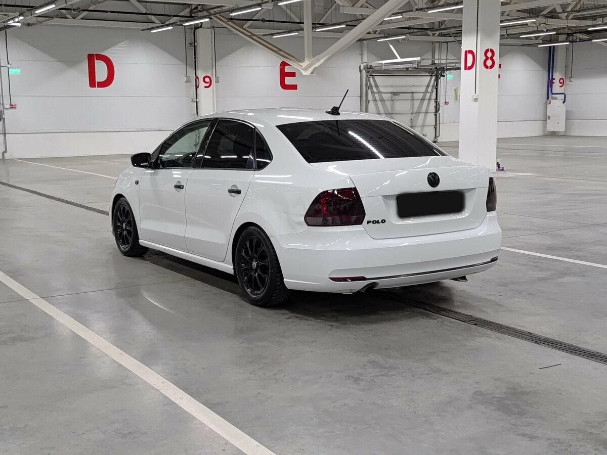 Volkswagen Polo с пробегом — 2017 год. Фото: #6